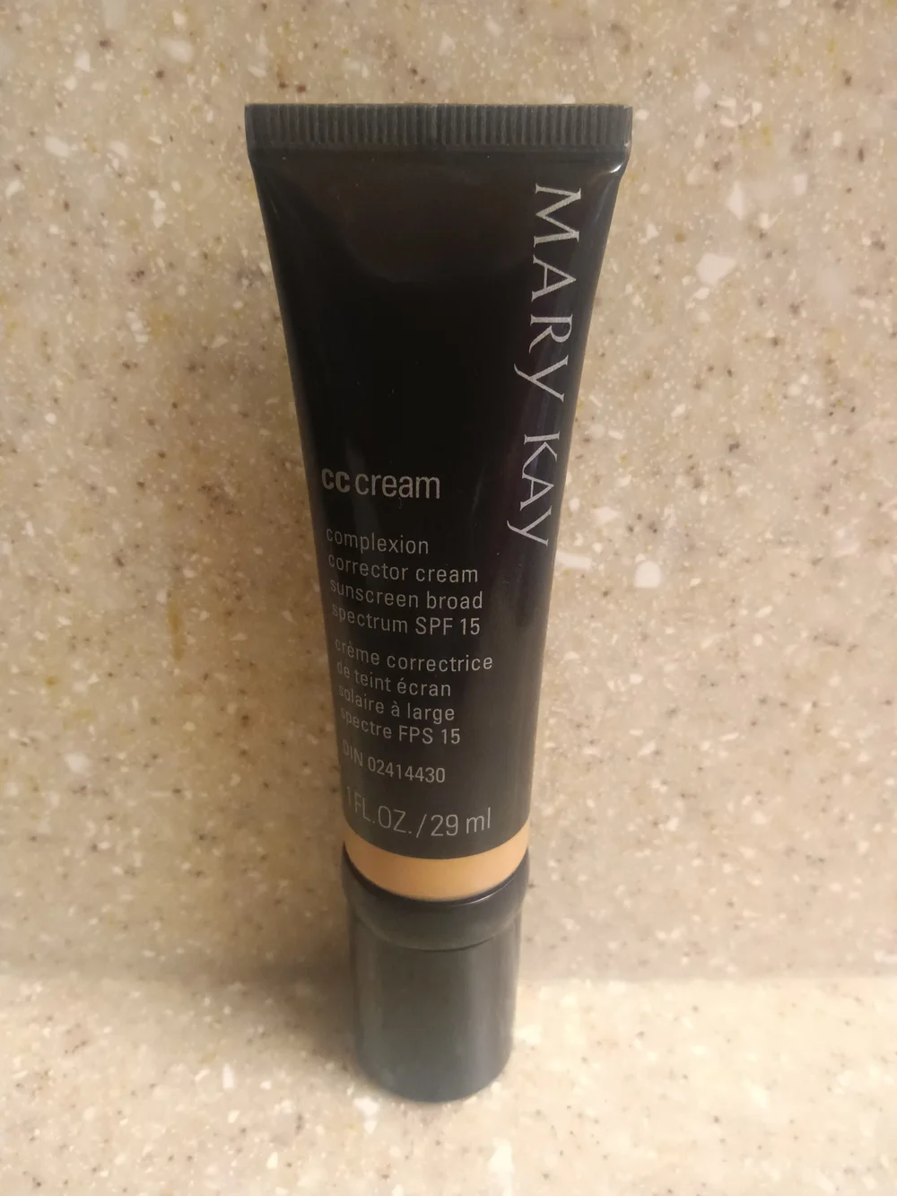 Mary Kay CC Cream - Sunscreen Broad SPF 15 Medium to -Deep